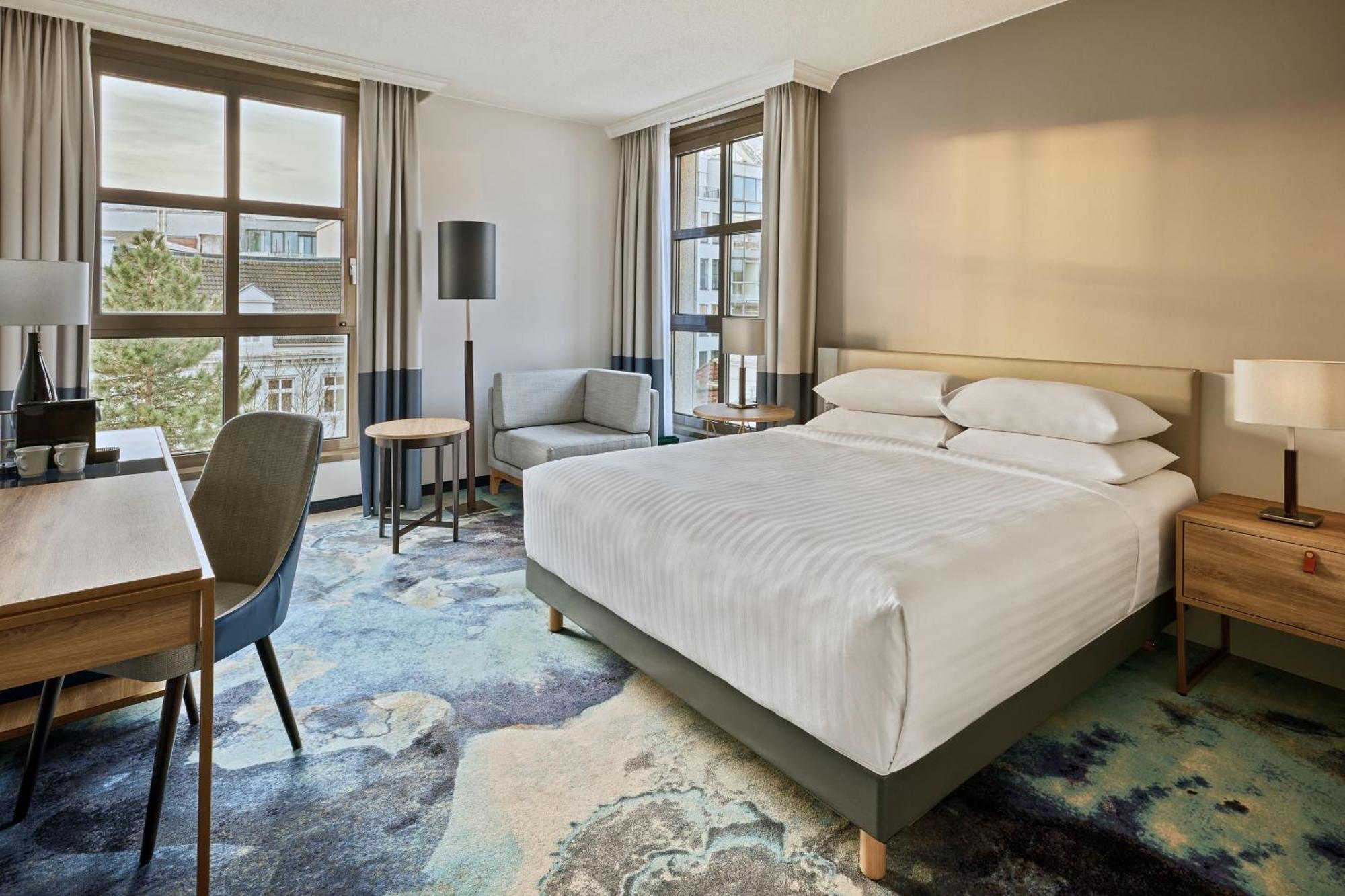 Executive Zimmer mit Kingsize-Bett mit Zugang zur Lounge